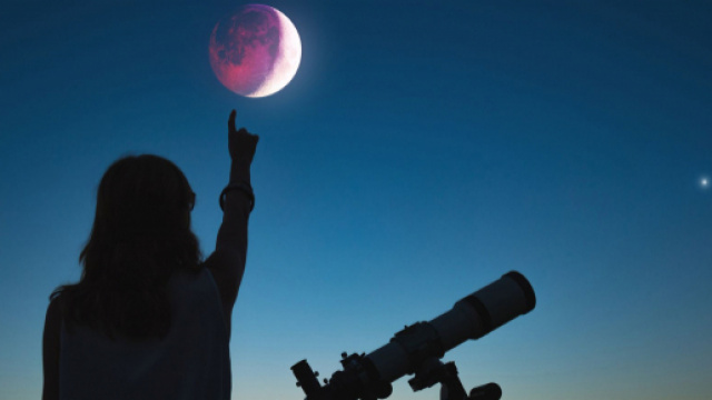 Oroscopo del giorno 9 ottobre 2018 | Previsioni zodiacali di martedì e classifica stelline completa: al 'top' l'Acquario.