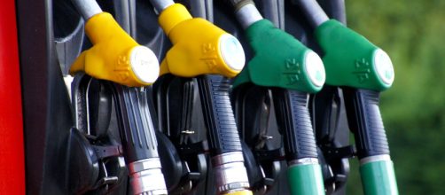 Carburanti, cambiano i nomi di diesel e benzina