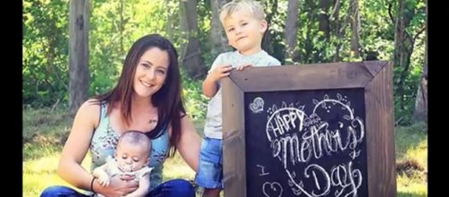 Jenelle Evan's son Kaiser, who is depicted standing, had his adenoids removed. [Image Source: 24*7 UPDATES - YouTube]