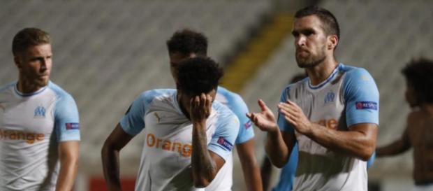 L'Apollon Limassol a reçu les félicitations du PSG suite à son match nul face à l'OM L'Apollon Limassol a reçu les félicitations du PSG suite à son match nul face à l'OM