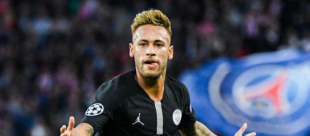 Neymar serait totalement concentré sur le PSG, à en croire les informations de Mundo Deportivo Neymar serait totalement concentré sur le PSG, à en croire les informations de Mundo Deportivo