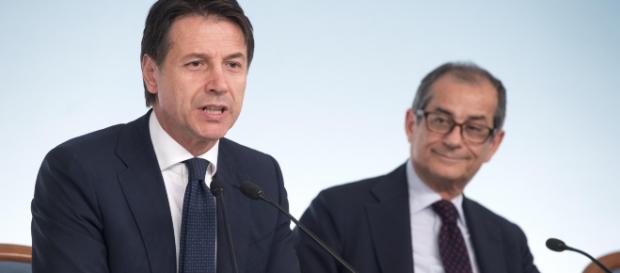 Pensioni a quota 100 e reddito di cittadinanza i cardini del Def Pensioni a quota 100 e reddito di cittadinanza i cardini del Def
