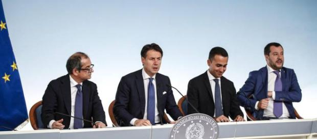 Reddito di cittadinanza per chi risiede in Italia da almeno 10 anni. Reddito di cittadinanza per chi risiede in Italia da almeno 10 anni.