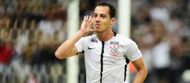 Rodriguinho já havia sido especulado no Flamengo recentemente Rodriguinho já havia sido especulado no Flamengo recentemente
