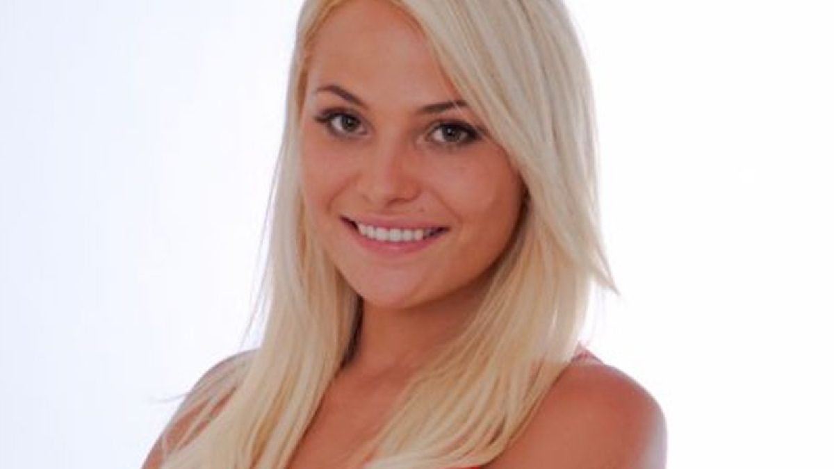 Oxanna Les Princes De L amour Oxanna se met à la chirurgie esthétique en Tunisie