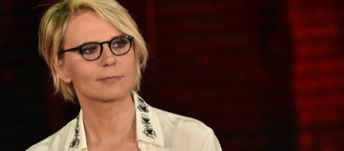 Maria De Filippi si arrabbia su Canale 5: 'Fallo a me il gesto dell'ombrello'.