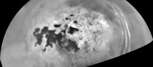 La sonda que se encuentra en Saturno captó imágenes de lluvia en el planeta de los anillos
