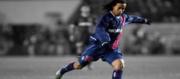 Ronaldinho ○ Crazy Skills Show ○ PSG 2001-2003 - YouTube - youtube.com Ronaldinho ○ Crazy Skills Show ○ PSG 2001-2003 - YouTube - youtube.com
