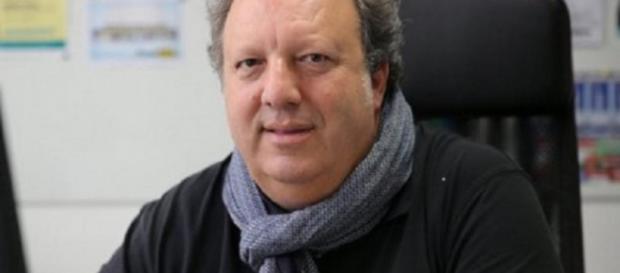 Stéphane Bitton pense qu'une victoire du PSG contre Lyon est obligatoire pour leur permettre d'être définitivement lancé Stéphane Bitton pense qu'une victoire du PSG contre Lyon est obligatoire pour leur permettre d'être définitivement lancé