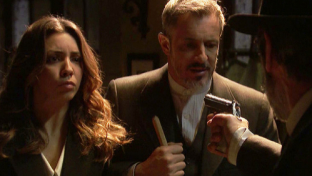 Trame, Il Segreto: Emilia uccide il generale Perez De Ayala con una coltellata