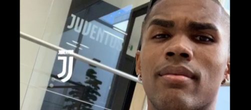 Juventus, Douglas Costa al lavoro anche nel giorno di riposo