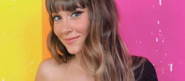 Aitana Ocaña posa sonriente ante las cámaras Aitana Ocaña posa sonriente ante las cámaras