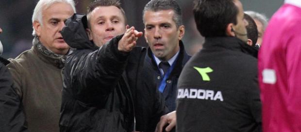 Antonio Cassano torna sui campi di calcio. Antonio Cassano torna sui campi di calcio.