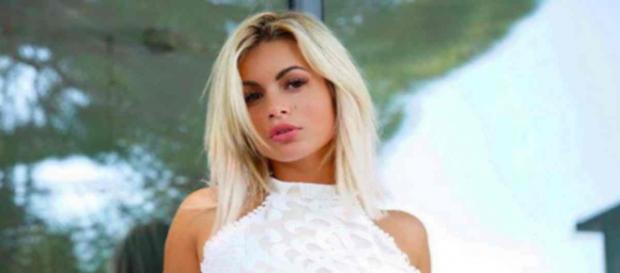 LMvsMonde3 : Carla s'exprime sur l'accident de son petit frère qui l'a bouleversée. LMvsMonde3 : Carla s'exprime sur l'accident de son petit frère qui l'a bouleversée.