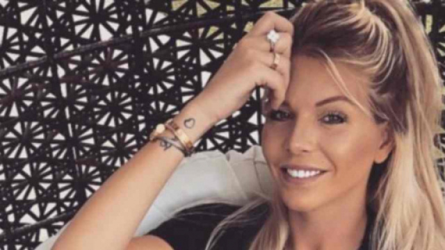 Jessica Thivenin réalise le rêve de ses parents et leur adresse un bouleversant message.