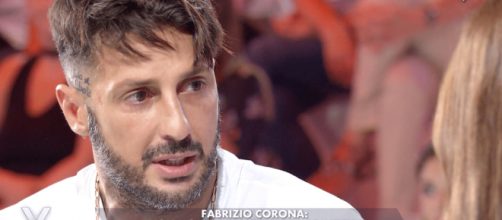 Fabrizio Corona dopo aver visto il GF: 'Ho avuto strani impulsi di combinare guai'.