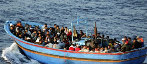 Il sindaco di Lampedusa: 'I porti non sono chiusi, gli sbarchi non sono finiti'.