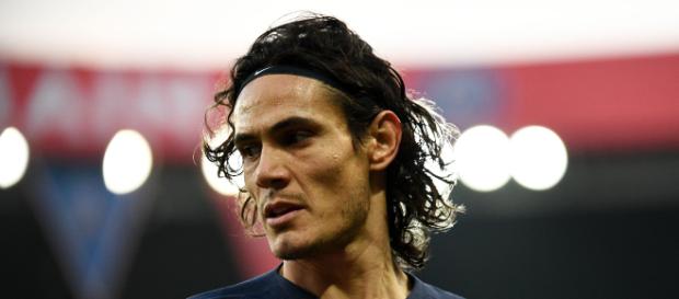 Mercato PSG : Cavani aurait discuté avec le président de Naples Mercato PSG : Cavani aurait discuté avec le président de Naples