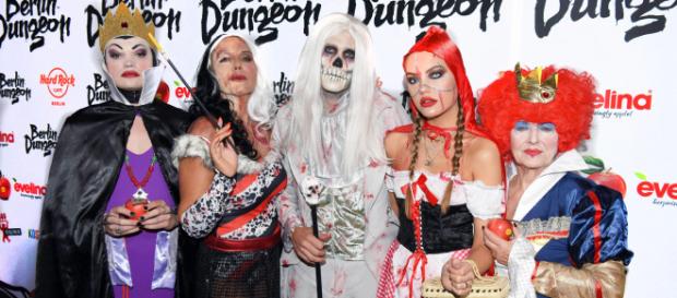 Natascha Ochsenknecht: Ihre Halloween-Party kommt bei den Stars gut an - rtl.de Natascha Ochsenknecht: Ihre Halloween-Party kommt bei den Stars gut an - rtl.de
