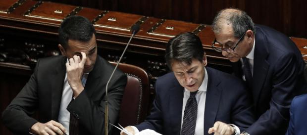 Pensioni, Luigi Di Maio e Giovanni Tria rassicurano su Quota 100 e reddito cittadinanza, ipotesi Decreto Legge - gds.it Pensioni, Luigi Di Maio e Giovanni Tria rassicurano su Quota 100 e reddito cittadinanza, ipotesi Decreto Legge - gds.it