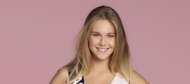 Cassandra Julia, Miss Aquitaine 2017 et 5e dauphine de Miss France 2018, répond à Blasting News Cassandra Julia, Miss Aquitaine 2017 et 5e dauphine de Miss France 2018, répond à Blasting News