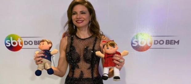 Luciana Gimenez caprichou no look para participar do Teleton, no SBT Luciana Gimenez caprichou no look para participar do Teleton, no SBT