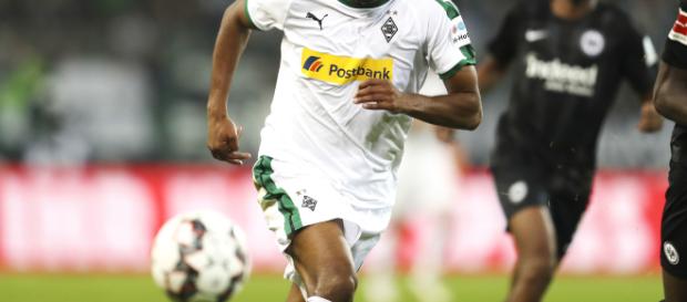 Alassane Plea sous le maillot du Borussia Monchengladblach - Winner Fabric France - winnerfabric.fr Alassane Plea sous le maillot du Borussia Monchengladblach - Winner Fabric France - winnerfabric.fr