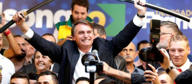 General Villas Bôas comenta vitória expressiva de Bolsonaro General Villas Bôas comenta vitória expressiva de Bolsonaro