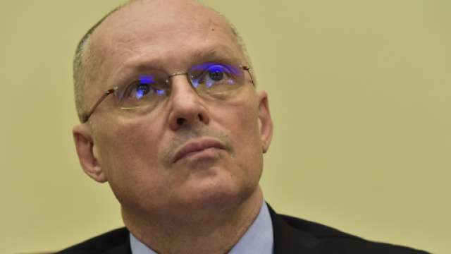 Ricciardi ISS: obbligo certificati a scuola e vaccinazioni obbligatorie a sanitari