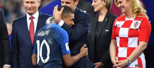 Mbappé et le président Emmanuel Macron Mbappé et le président Emmanuel Macron