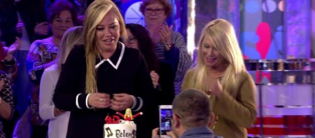 'Sálvame' sorprende a Belén Esteban por su 45 cumpleaños. / Mediaset 'Sálvame' sorprende a Belén Esteban por su 45 cumpleaños. / Mediaset