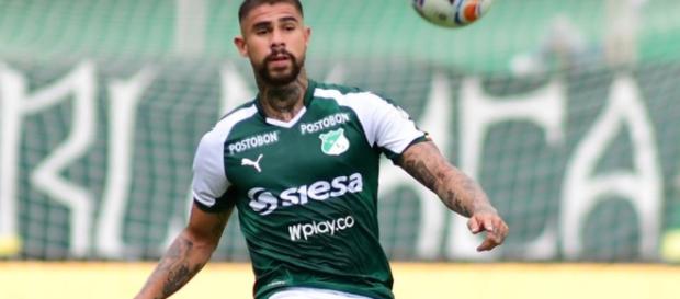 Zagueiro estava acompanhado do irmão mais novo Zagueiro estava acompanhado do irmão mais novo
