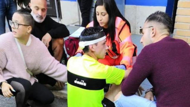 L'arbitro Riccardo Bernardini di Ciampino subito dopo l'aggressione