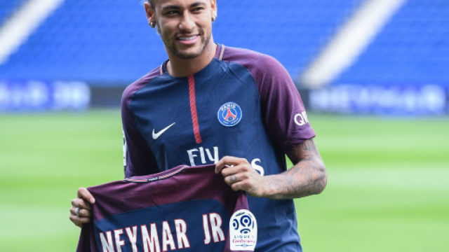 PSG : la direction du club serait inquiète pour l'avenir de Neymar