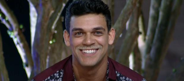 Caique Aguiar em 'A Fazenda 10'. (foto reprodução). Caique Aguiar em 'A Fazenda 10'. (foto reprodução).