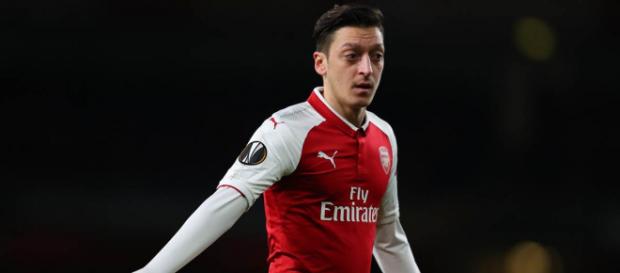 Mesut Özil im Trikot von Arsenal London Mesut Özil im Trikot von Arsenal London