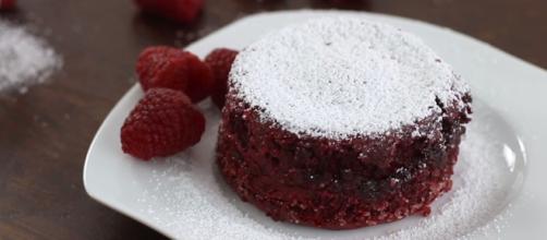 Red velvet lava cake [Home Cooking Adventure / Flickr]