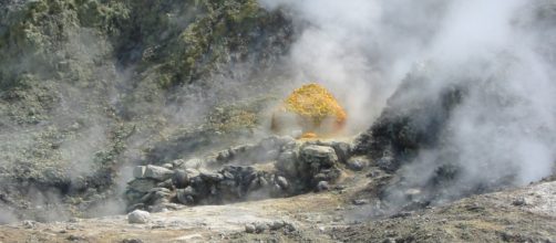 Campi Flegrei: il complesso vulcanico si sta ricaricando.