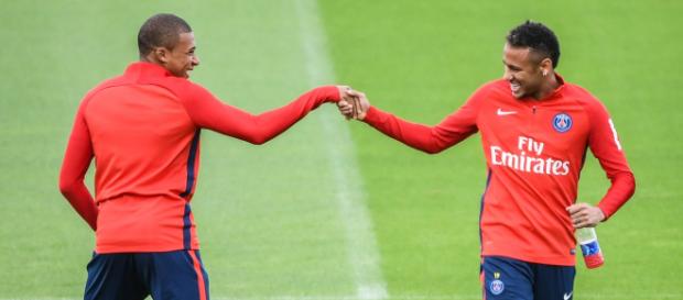 Football Leaks : Mediapart révèle le plan du Real Madrid pour recruter Neymar et Mbappé Football Leaks : Mediapart révèle le plan du Real Madrid pour recruter Neymar et Mbappé