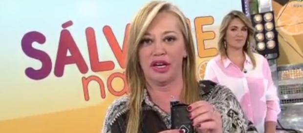 Belén Esteban ha dado a conocer que lleva en su sujetador una bomba de insulina Belén Esteban ha dado a conocer que lleva en su sujetador una bomba de insulina