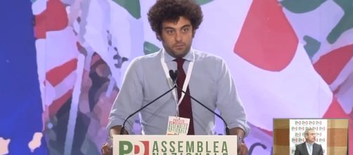 Dario Corallo, il più giovane candidato a segretario PD, attacca duramente i dirigenti del proprio partito