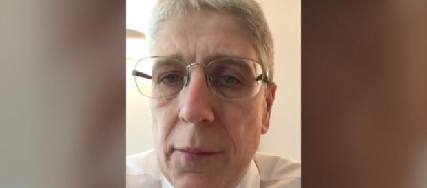 Mario Giordano accusa Mattarella: 'Non vuole firmare la manovra' Mario Giordano accusa Mattarella: 'Non vuole firmare la manovra'