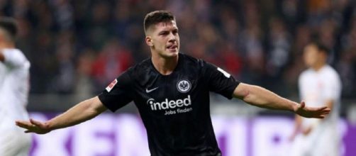 el delantero serbio de 20 años, revelación de la Bundesliga alemana