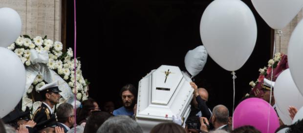 Cagliari, mal di pancia le fa perdere conoscenza: muore a 7 anni nel giro di cinque giorni - newnotizie.it Cagliari, mal di pancia le fa perdere conoscenza: muore a 7 anni nel giro di cinque giorni - newnotizie.it