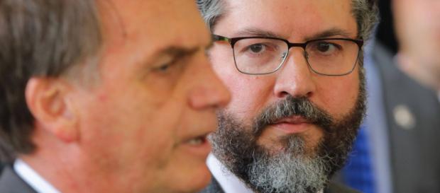 Ernesto Araújo assumirá Relações Exteriores do governo Bolsonaro Ernesto Araújo assumirá Relações Exteriores do governo Bolsonaro