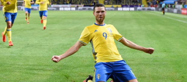 L'arbitre promet de donner deux pénalties à Marcus Berg L'arbitre promet de donner deux pénalties à Marcus Berg