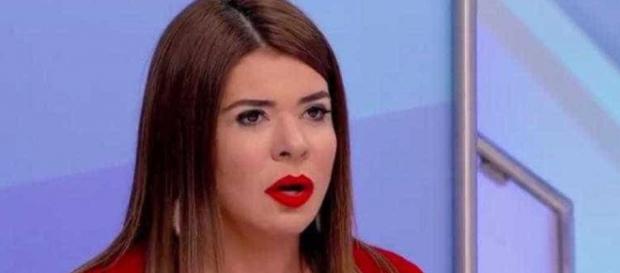 Mara Maravilha foi convidada a se retirar do Fofocalizando e coleciona desafetos no SBT Mara Maravilha foi convidada a se retirar do Fofocalizando e coleciona desafetos no SBT