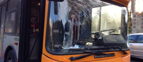 Cina, litiga con l'autista del bus e causa morti e dispersi