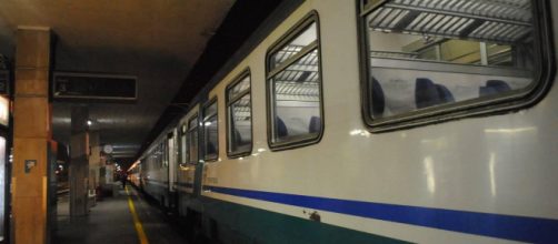 Milano: tenta di violentare una studentessa in treno.