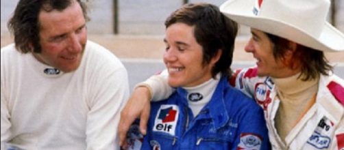 Lella Lombardi tra Vittorio Brambilla ed Arturo Merzario nel 1974